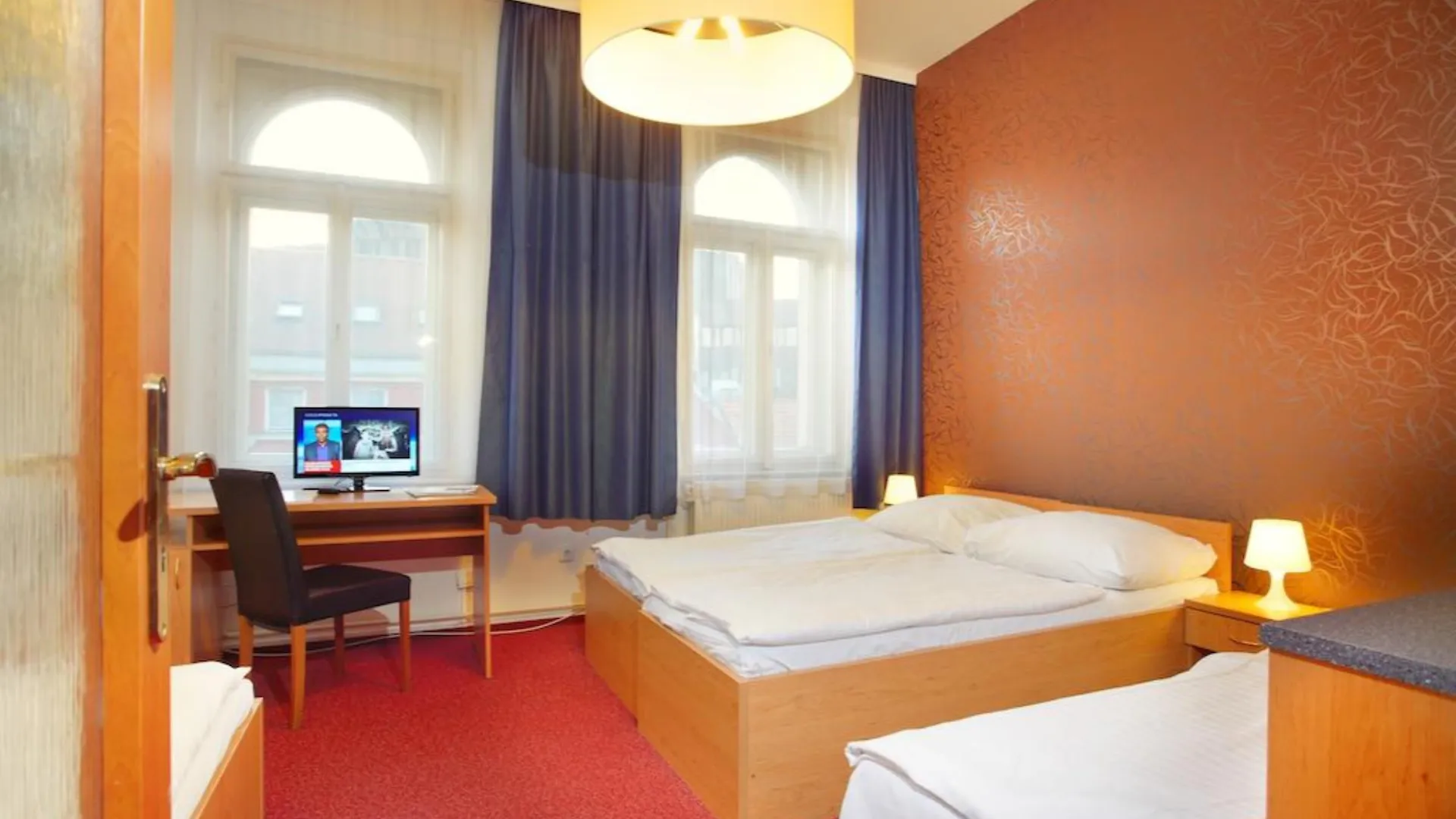 פראג Hotel Brixen