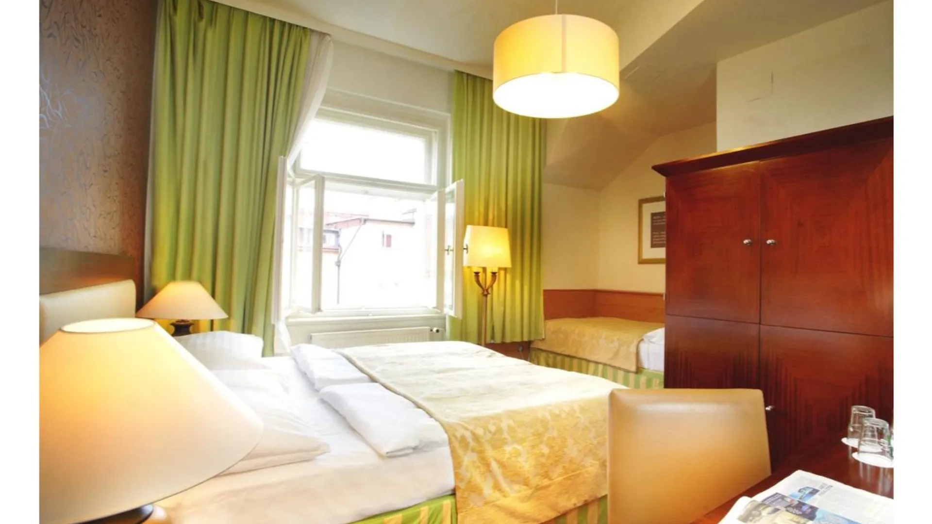 פראג Hotel Brixen