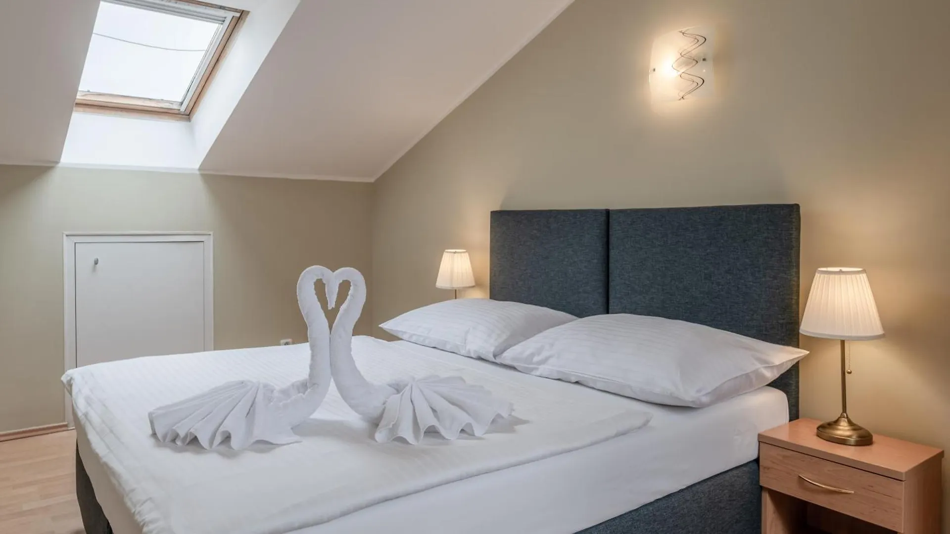 Hotel Brixen براغ جمهورية التشيك